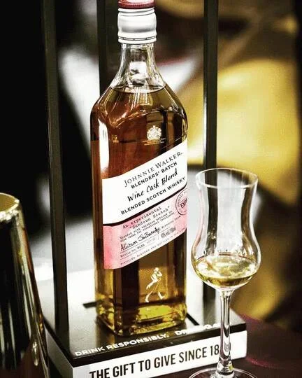 Johnnie Walker Blenders Batch No 6 Wine Cask Blend Scotch